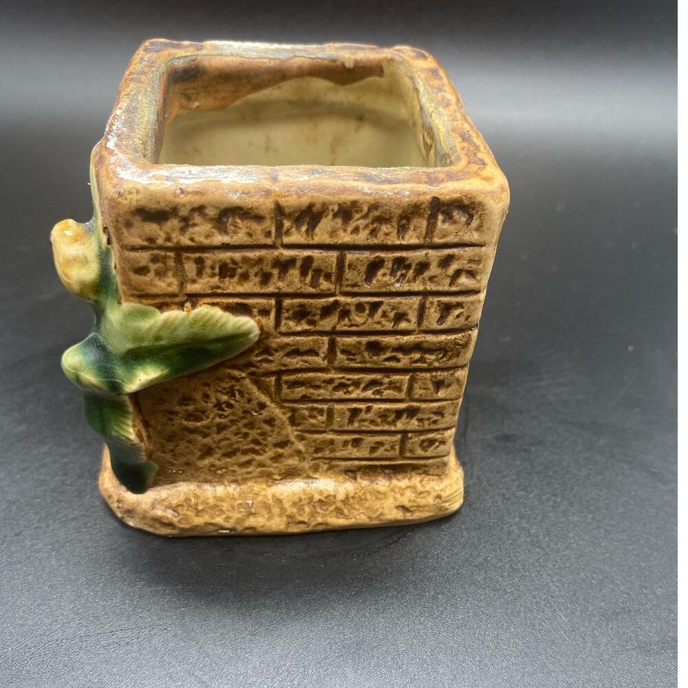 Vintage Small majolica Planter two frog and plant wall Succulent small plants - Picture 2 of 8